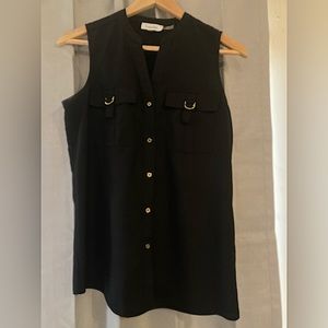 Black short sleeve blouse.